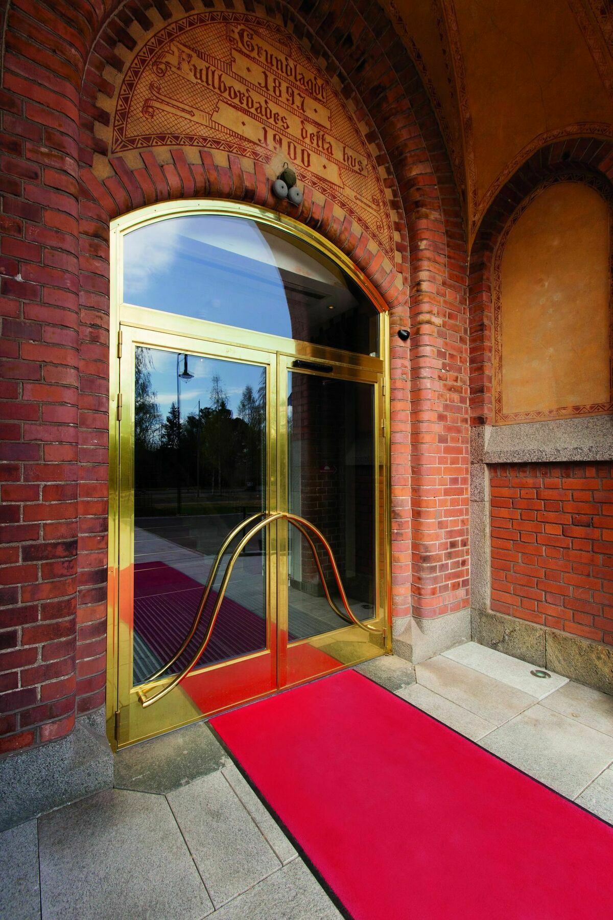 米梅瑞典精英酒店 于默奧 外观 照片